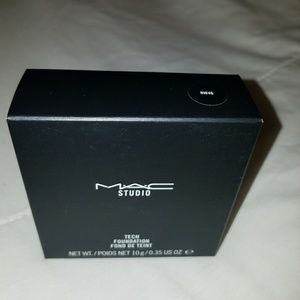 MAC Studio Tech Foundation Authentic!!!