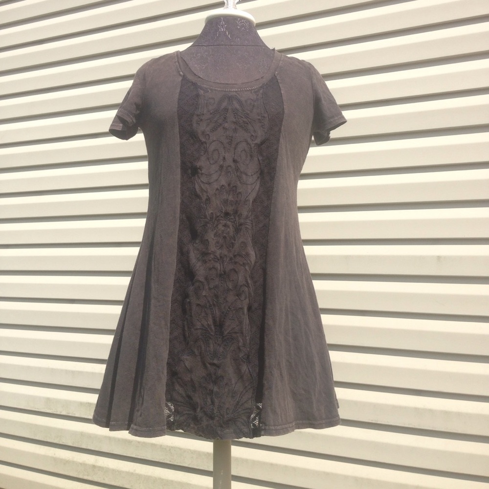 detailed t-shirt dress