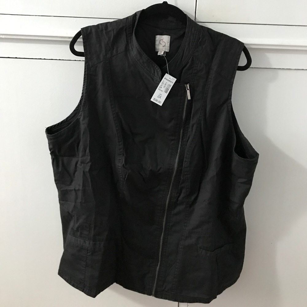 Black Vest with zipper