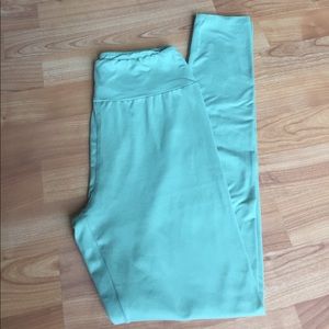 ✨Lularoe Olive OS Leggings✨