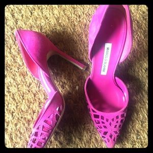MANOLO BLAHNIK FUSCHIA STILETTO
