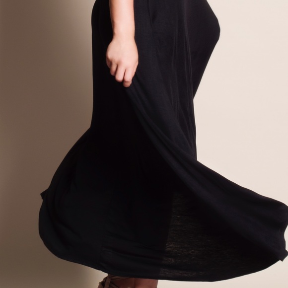 Black T-Shirt Maxi Dress - Picture 3 of 3