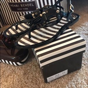 Henri Bendel size 7 black jelly Tassel sandals