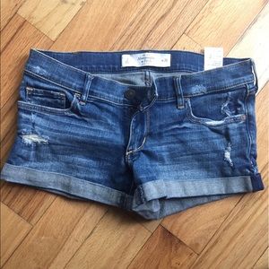 A&F distressed jeans size 25