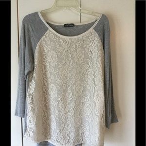 Top with lace front - Size Medium