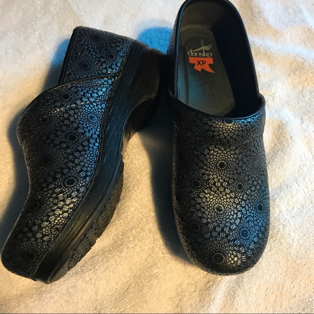 Pro XP Medallion Clogs