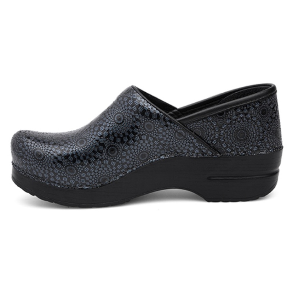 Pro XP Medallion Clogs - Picture 2 of 5