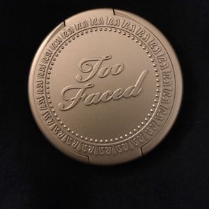 Too faced candlelight glow