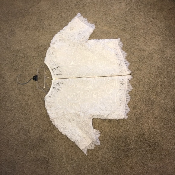 Cropped Top - Picture 2 of 5