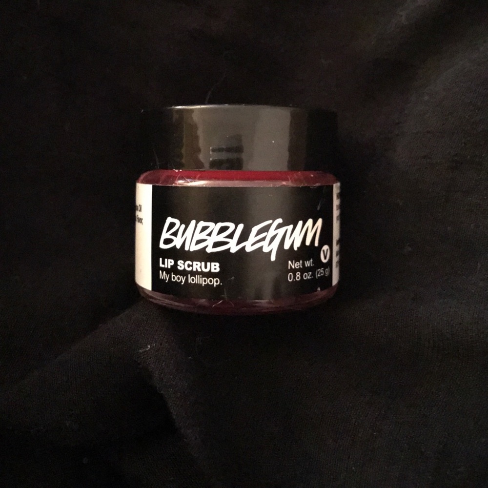 Lush bubblegum lip scrub
