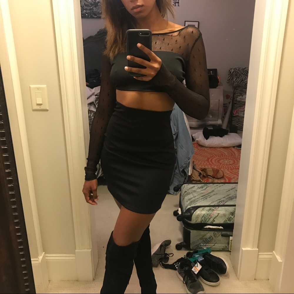 Kaitlyn black body con dress, size small