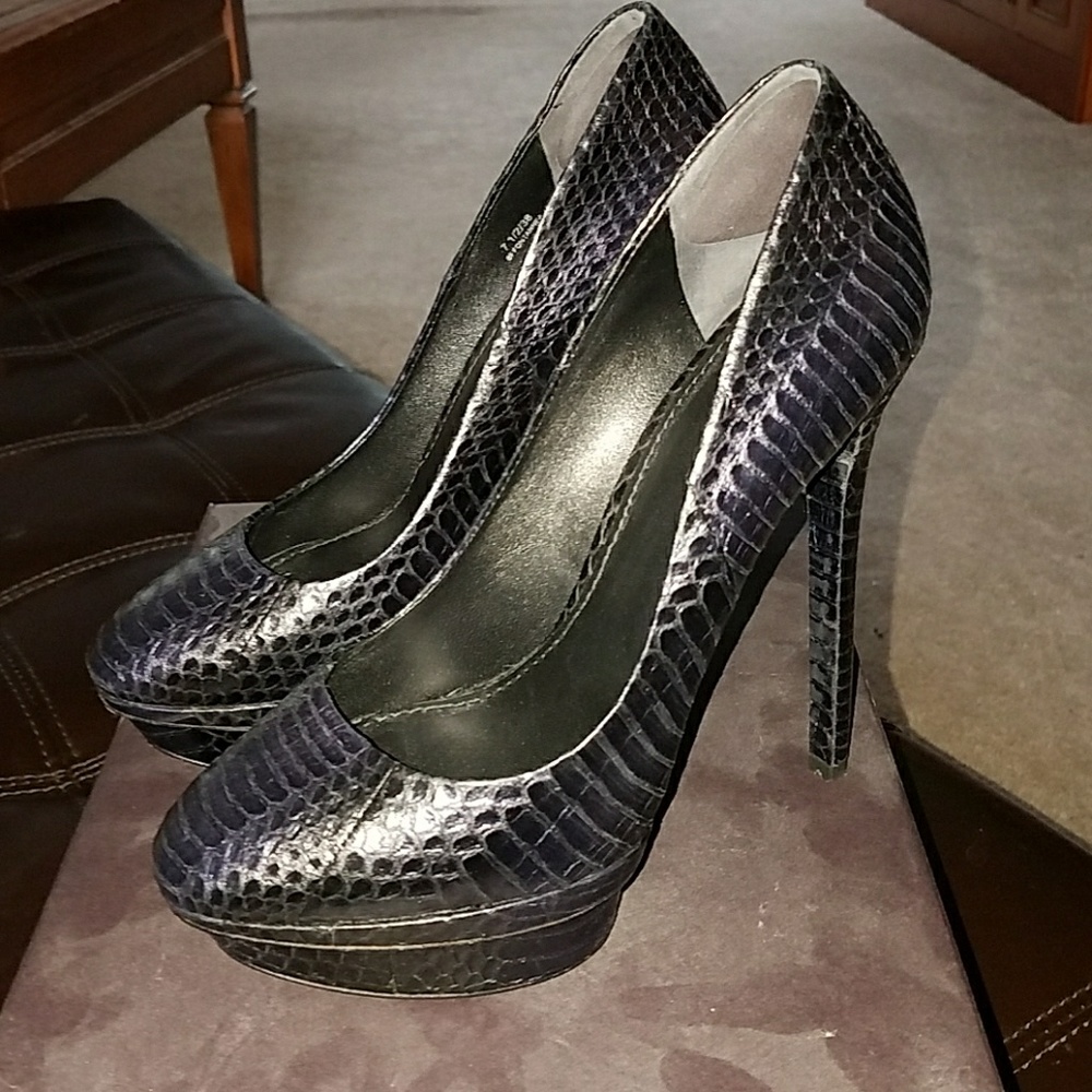 Brian Atwood BFFONTANNE plarform heels 7.5