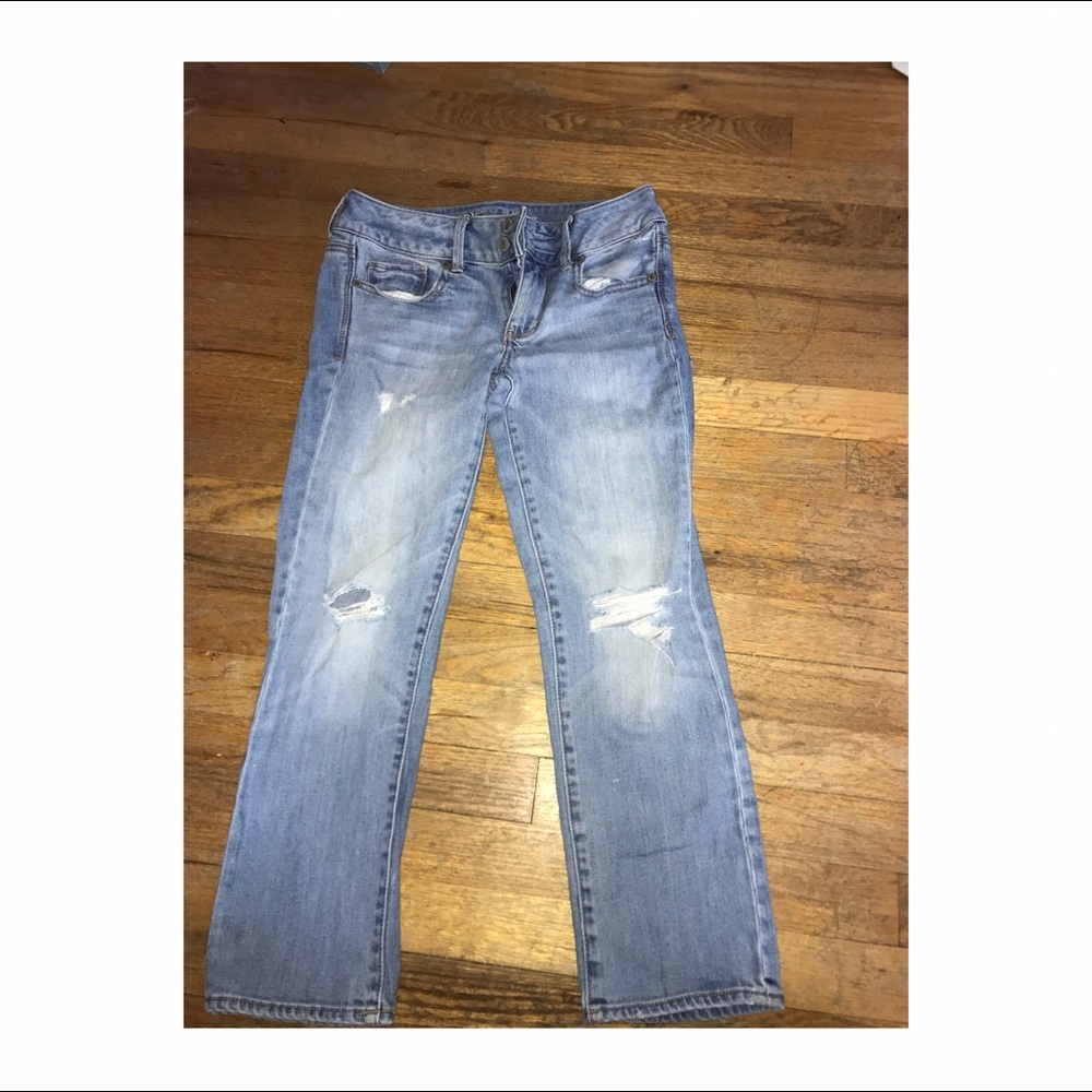 Cropped American Eagle Size 0 Ripped Jeans