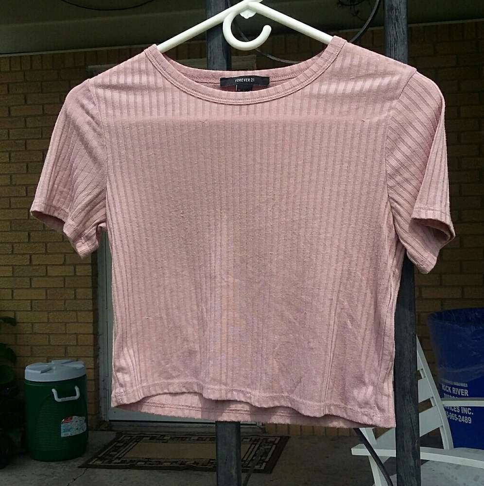Crop top pink ribbed design size small Forever21