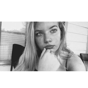 Meet your Posher, Hailey