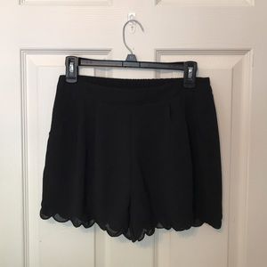 Scallop Trip Shorts