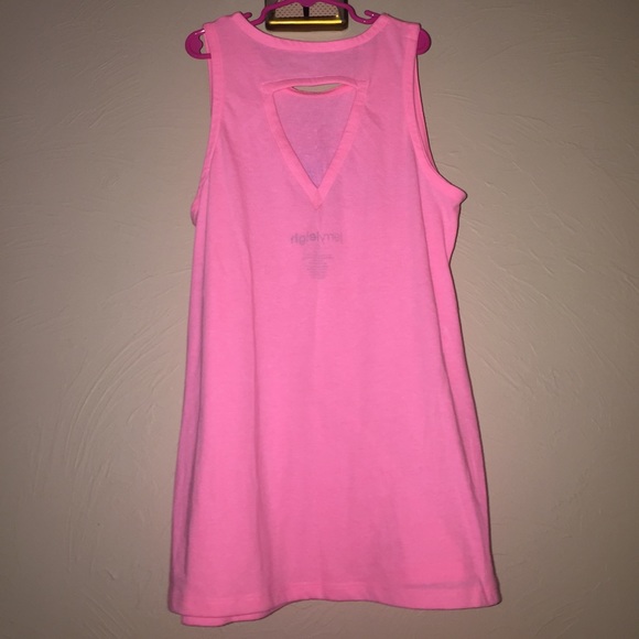 Tank - Picture 2 of 2