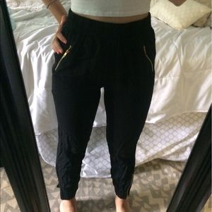 Jogger pants gold zipper