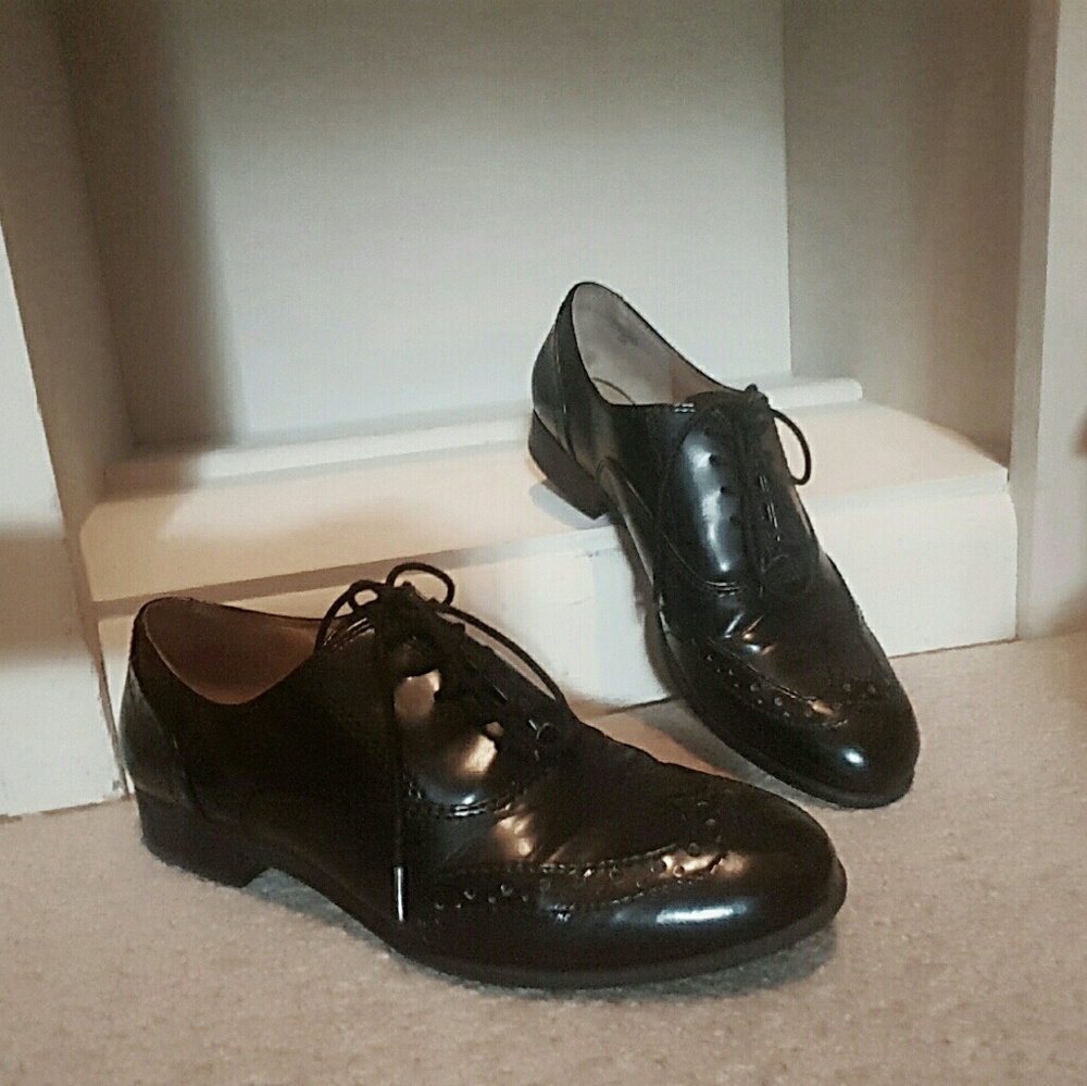 Snazzy nine west wing tips