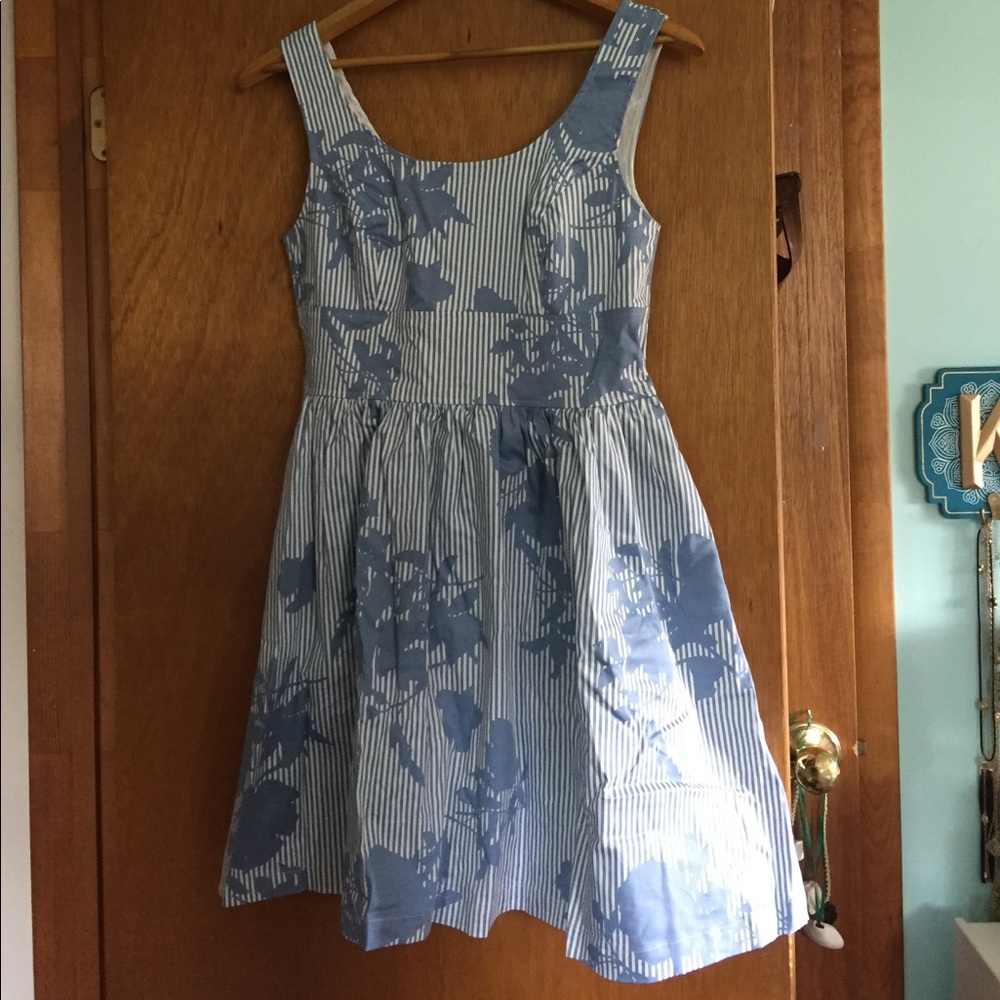 Eshakti Light blue floral striped dress. NWOT