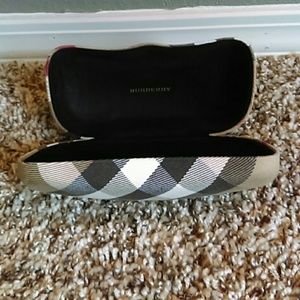 Burberry Sunglasses Case