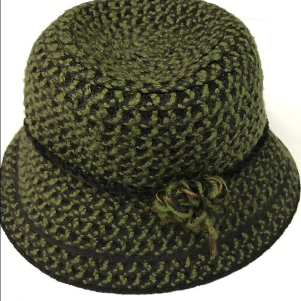 Betmar Cloche Knit Hat Green & Brown