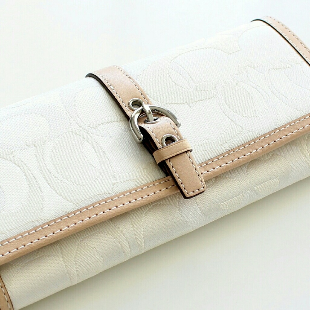 NWT COACH Optic Signature Wallet
