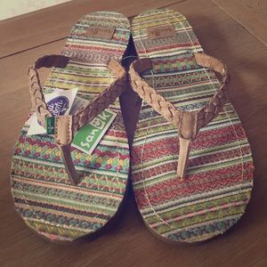Sanuk Yoga Poncho Vida Flip Flops - Sand/Citrus