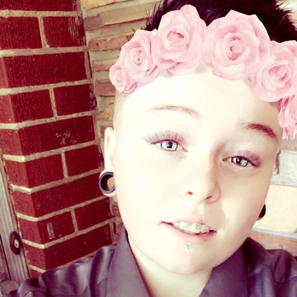 Meet your Posher, Brittany - Picture 1 of 1