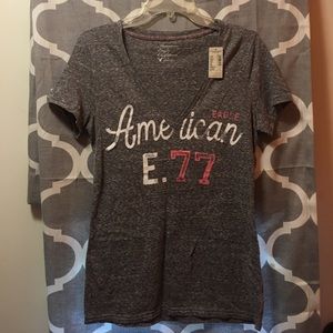 NWT American Eagle gray v-neck tee - Size L
