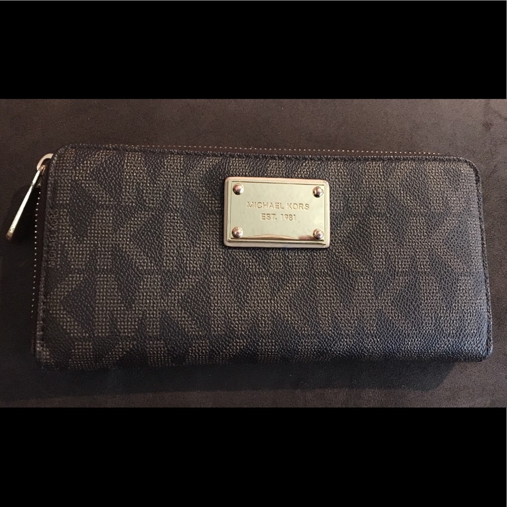 Authentic Mk Wallet