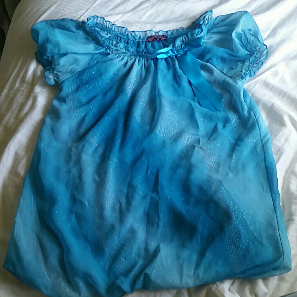 blue blouse