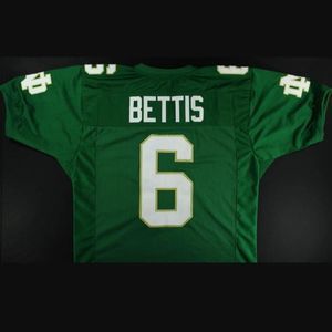 Meet your Posher, Nicholas