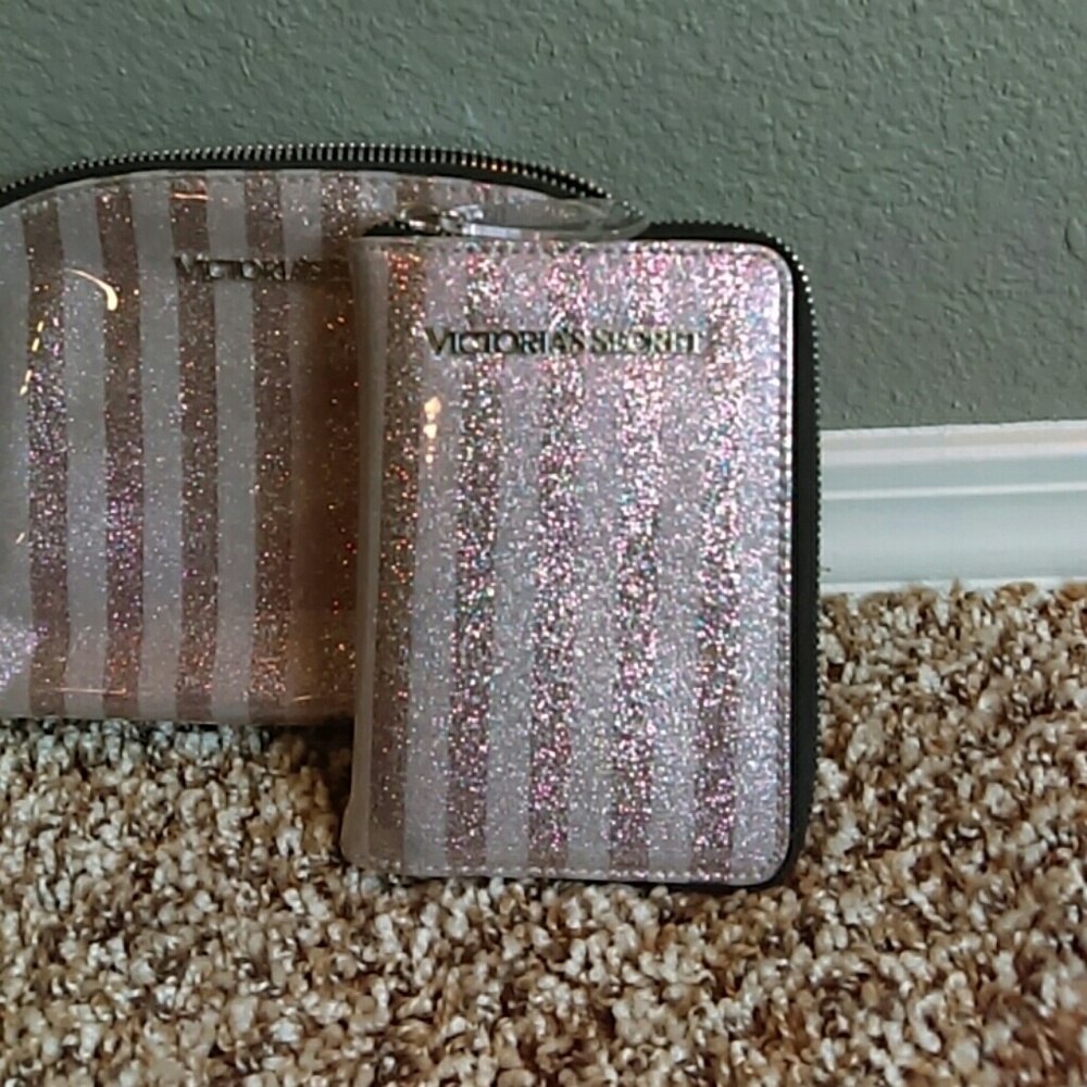 VS Holographic Cosmetic Bag & Brush Set NWOT