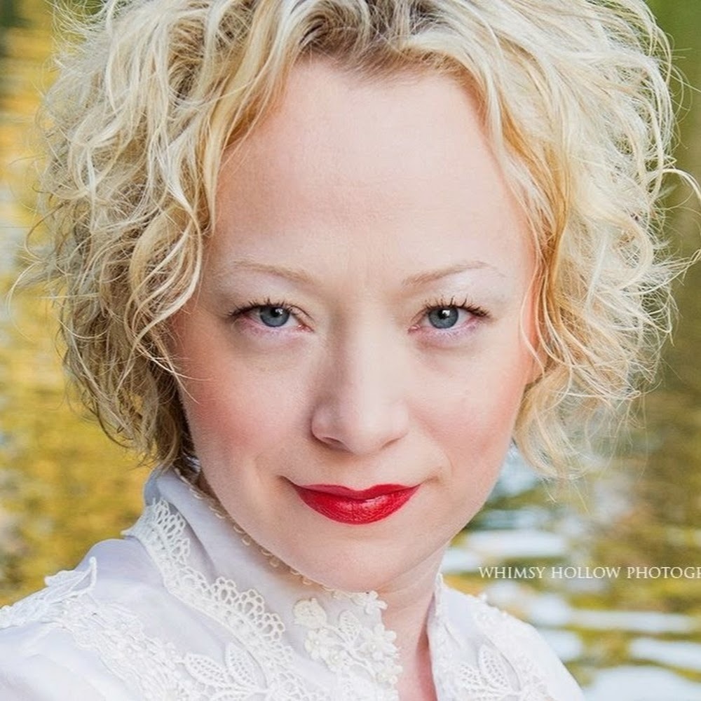 Meet your Posher, Aja