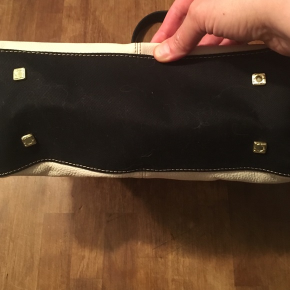 Cute medium size Kenneth Cole reaction bag - Picture 4 of 4