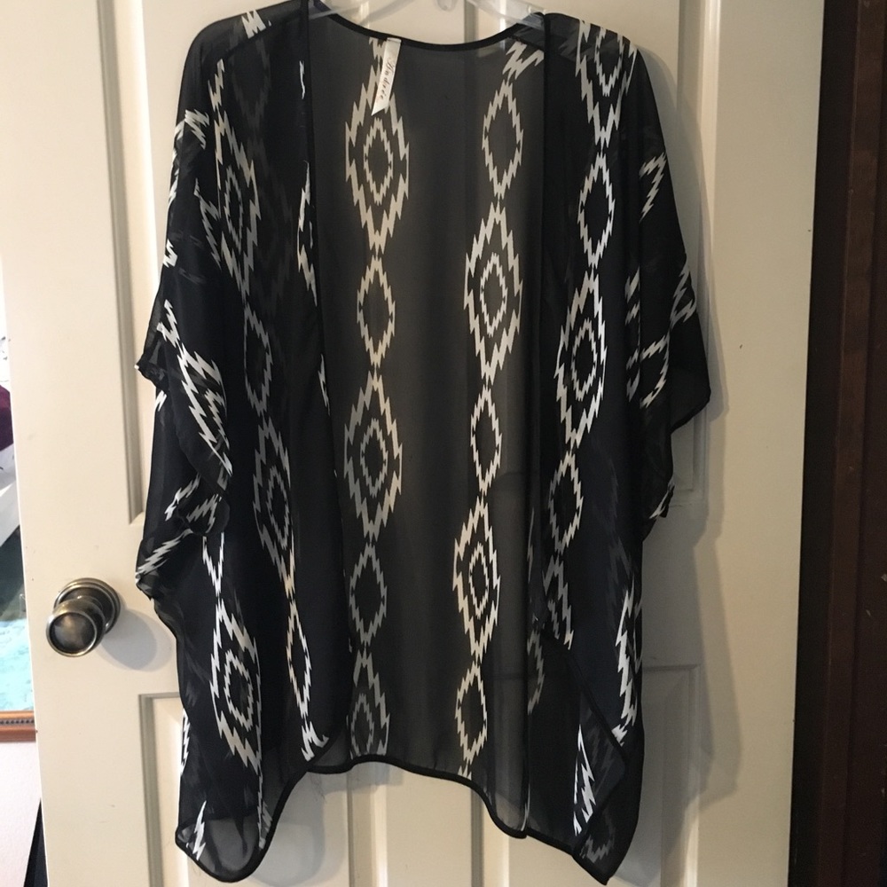 Black and white kimono