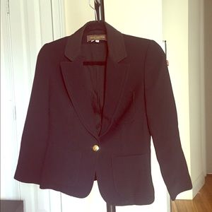 Cropped Sleeve Suit Jacket. European size 36