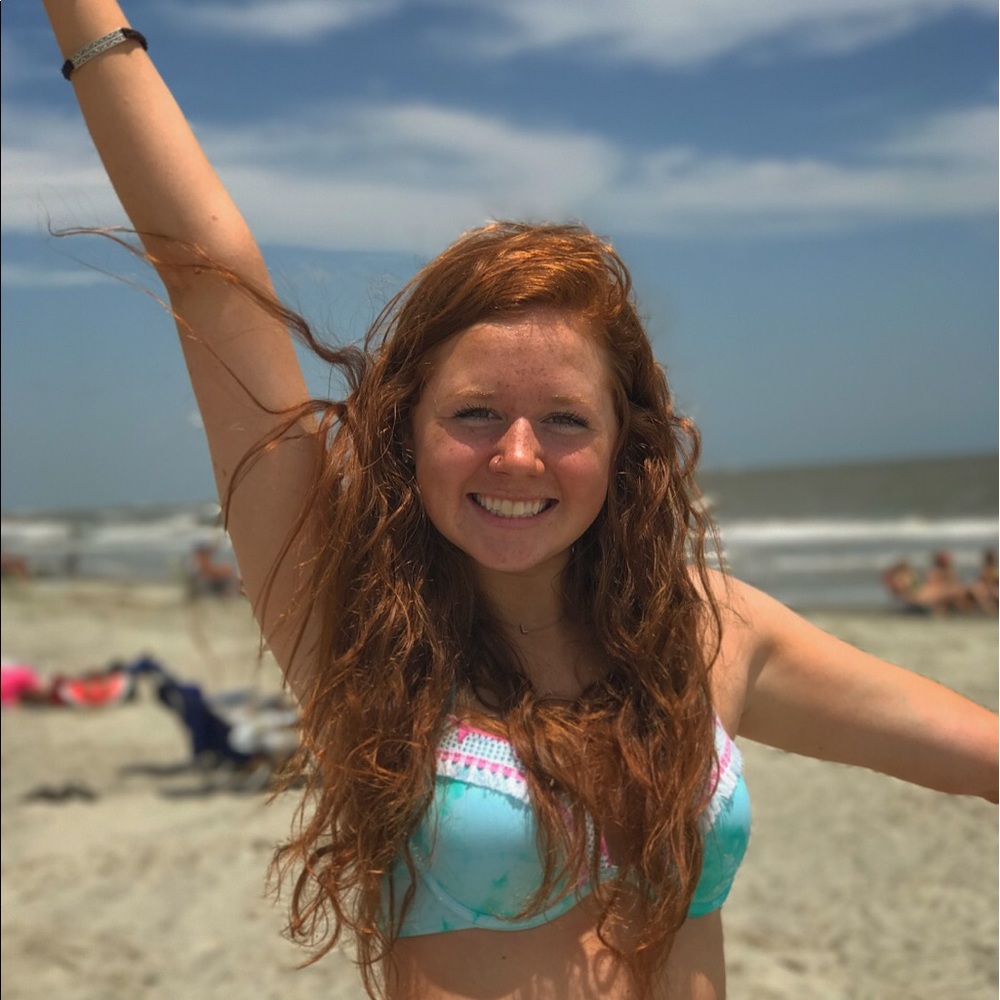 Meet your Posher, Lauren