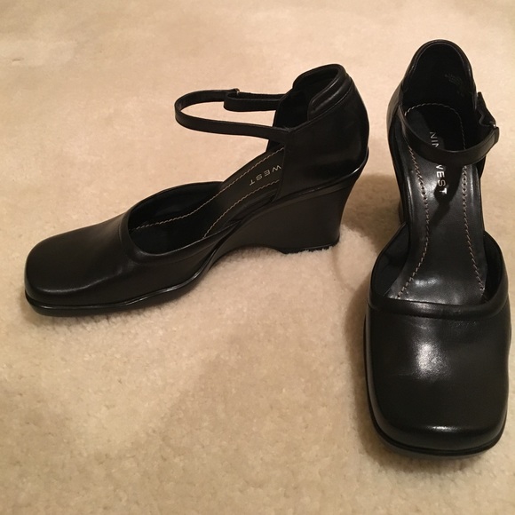 nine west brand new nine west wedges new from maritza nine west brand new nine west wedges new from maritza