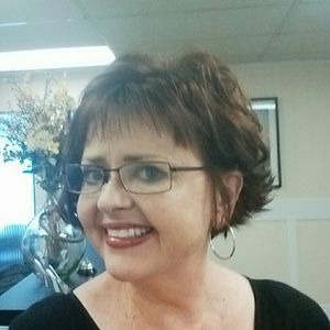 Meet your Posher, Suzanne