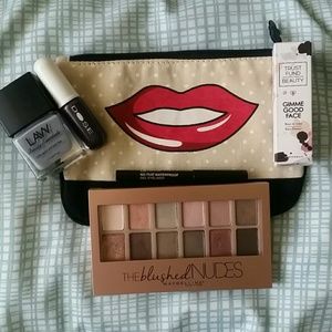 Blush Nudes Makeup Bundle