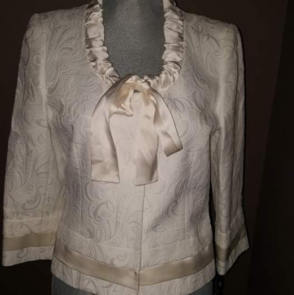 Blazer by Tahari Arthur Levine