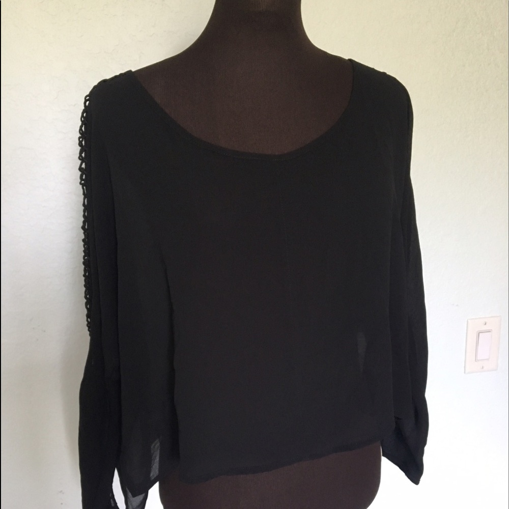 LETHERBE TOP🌹🌹🌹PRICE DROP!!!🌹🌹🌹