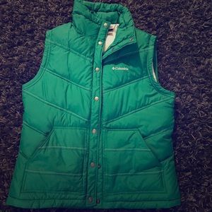 Columbia Green Puffer Vest size Large