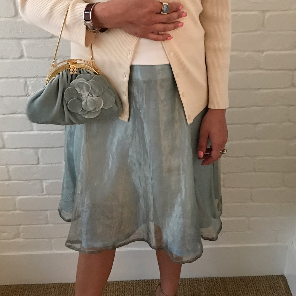 Karen Warren skirt. 💯% silk altered to fit 2