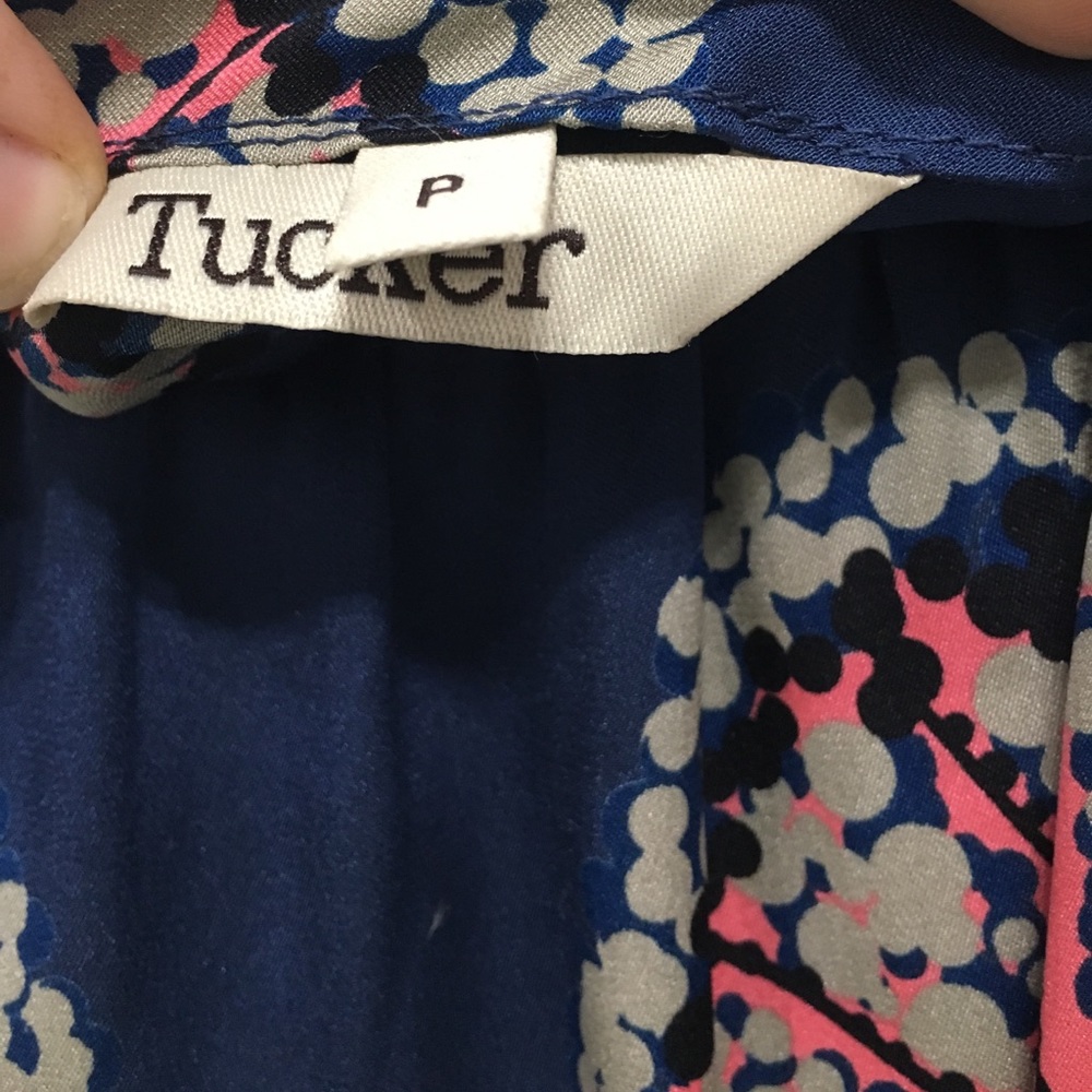 Tucker Sea Shell Patterned Tank - Picture 2 of 2