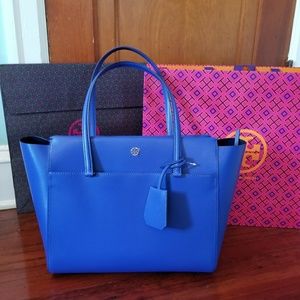 NWT Parker Tote in songbird/royal navy