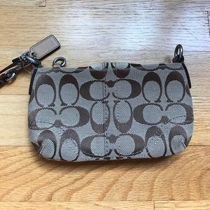 never used Coach wristlet
