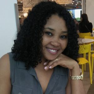 Meet your Posher, Lindinalva